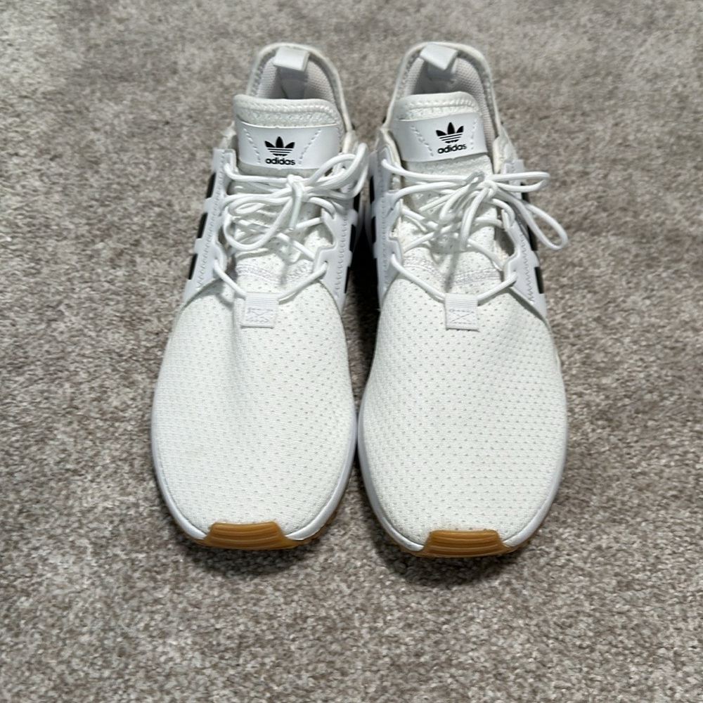 Men’s Adidas sneakers 9 1/2 white/black